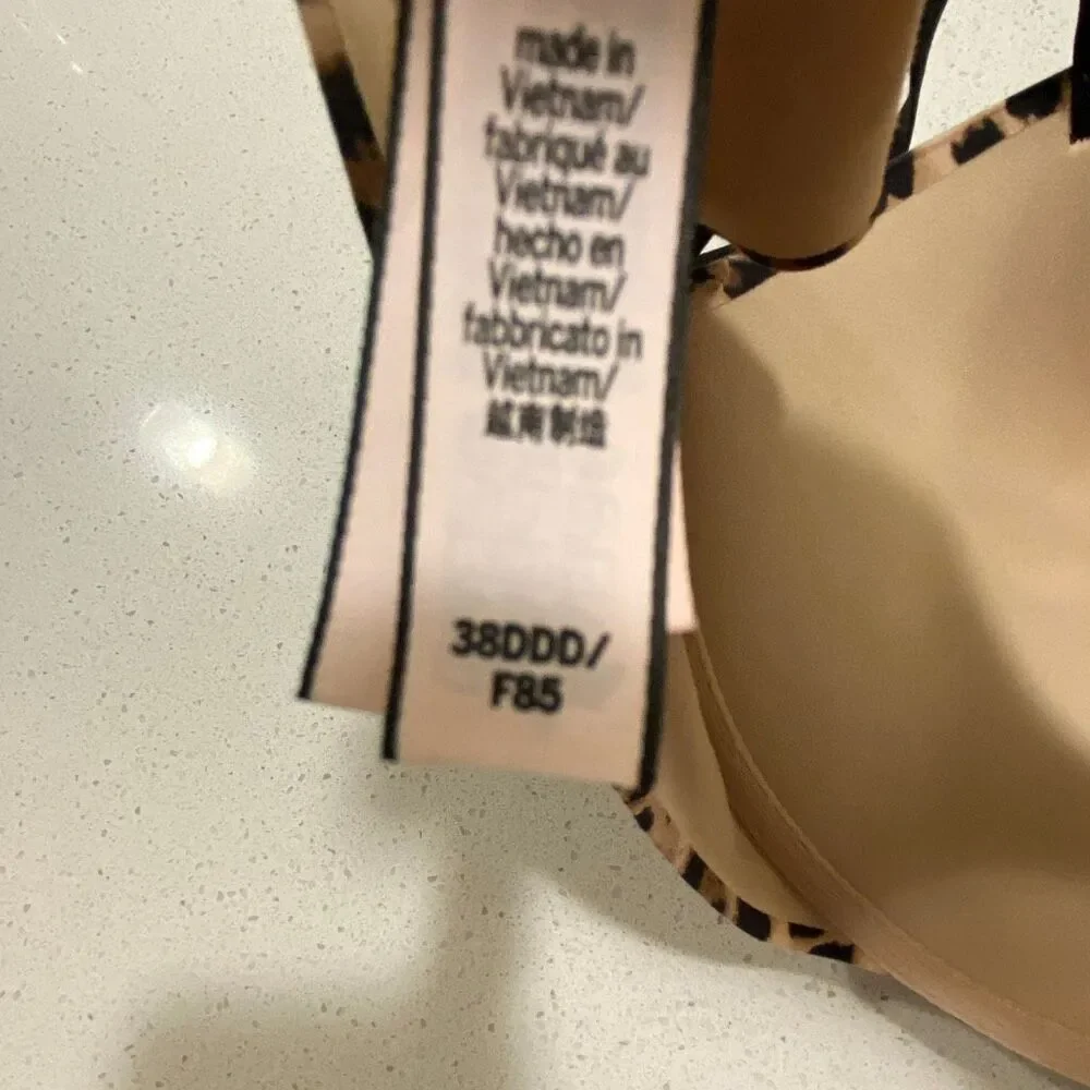 Victoria’s Secret push-up bra size 38DDD - Picture 8 of 8